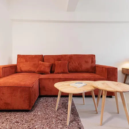 Local Homes Apartment *