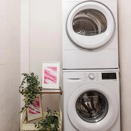 Local Homes Apartment *